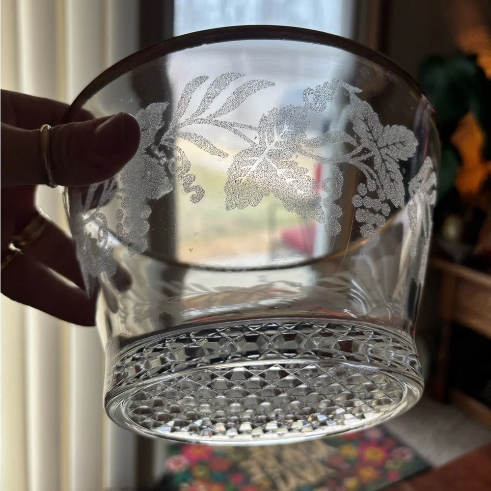 Vintage Bartlett-Collins ice bucket or serving bowl from the mid-20th century.